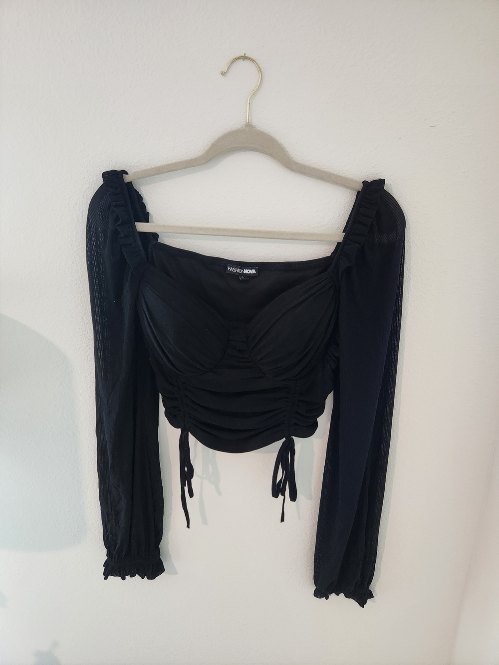 FASHION NOVA Black Ruched Long-Sleeve Crop Top